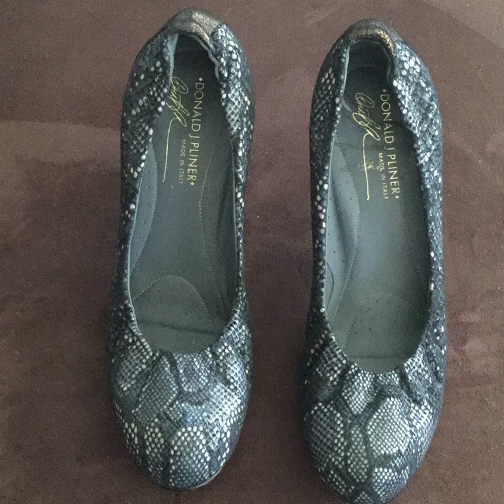 Donald J. Pliner Pump, Made in Italy